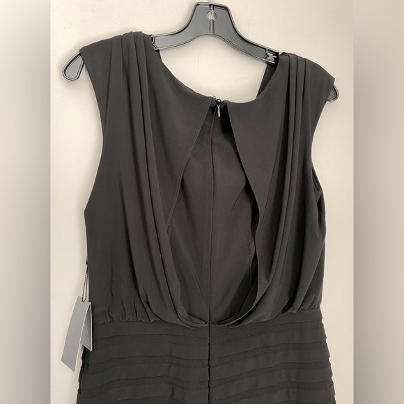 NWT Adrianna Papell Women's Cowl-Neck Blouson Dress, Size 6 Black - Picture 5 of 7